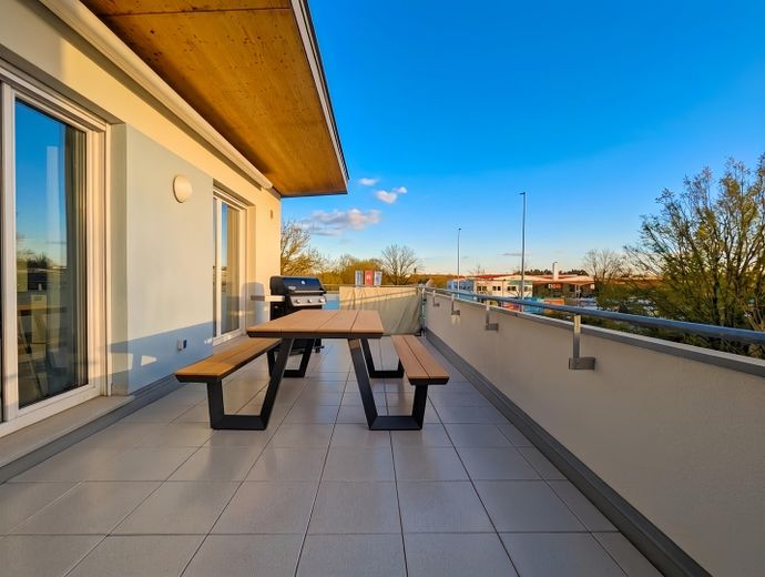 Hochwertig voll möblierte 2-Zimmer-Wohnung mit Dachterrasse, Tiefgarage & Garten in München Nord – Foto 3