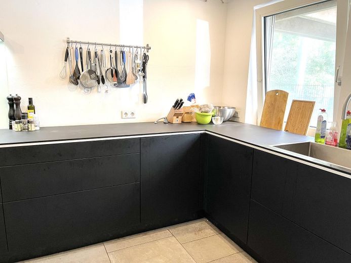 Życie między lądem a morzem – stylowo zmodernizowane gospodarstwo – Küche EG