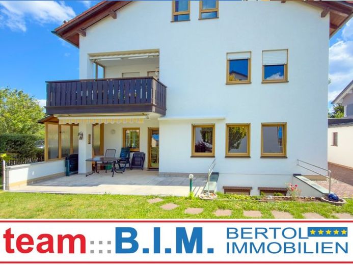 Herrliche Gartenwohnung mit Südloggia | großer Hobby-/Büroraum mit Duschbad | Carport – Foto 1