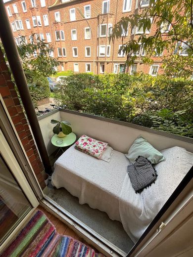 Suitable for a shared flat, 2 balconies(!), quiet side street, good infrastructure – 12 - balkon 1