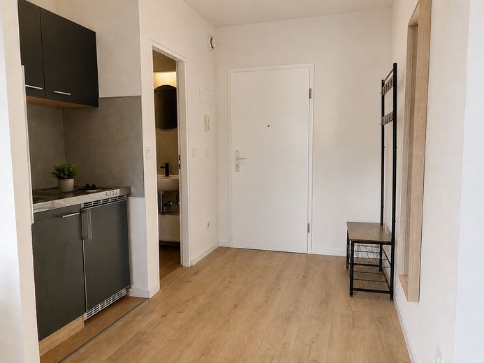 6,3 % Rendite! Kernsanierte Eigentumswohnung mit Stellplatz in Markranstädt – Eingangsbereich. 