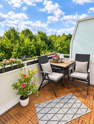 „Południowomiejski klimat nad jeziorem Maschsee”, Twoja lokalizacja determinuje Twoje życie! – Balkon