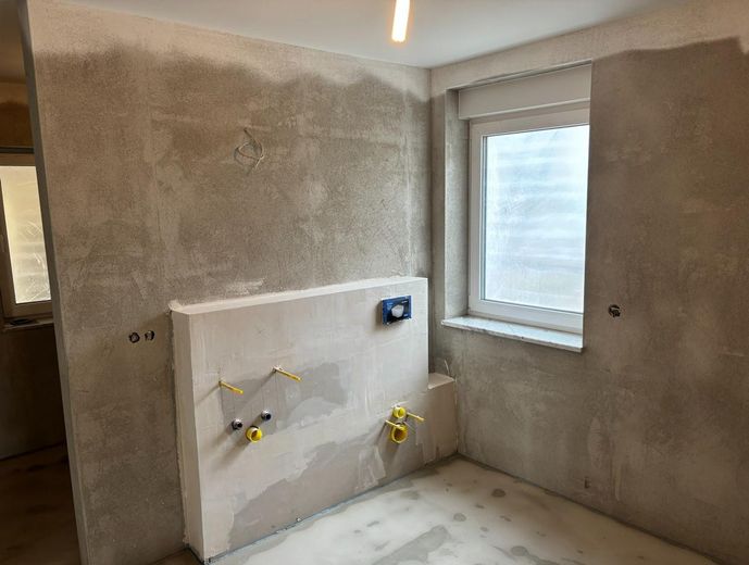 Appartamento con 3 locali al piano terra, vista mozzafiato, ampia terrazza + giardino – Waschbecken / WC