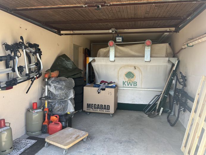 Garage mit Pelletsilo (UG)