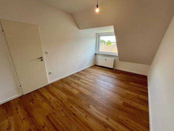 Erstbezug! Renovierte 4-Zi.-Wohnung mit Balkon in Schwachhausen – Foto 7