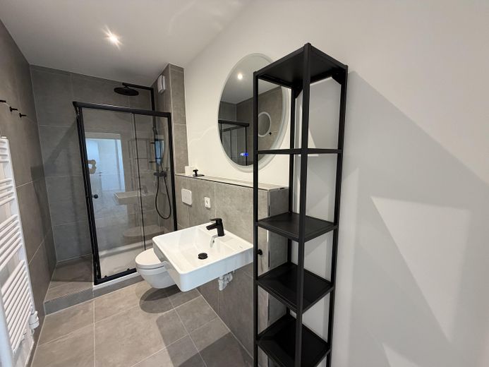 Perfekte Investition – 6-Zi-Wohnung - WG oder Kurzzeitvermietung – Badezimmer 