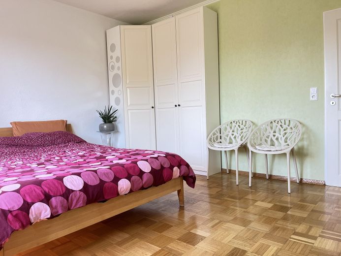 Schlafzimmer 1