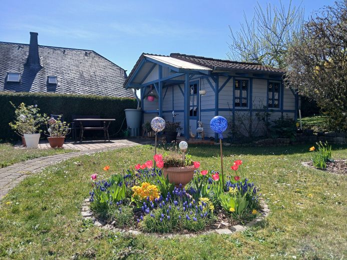 Garten mit Gartenhaus