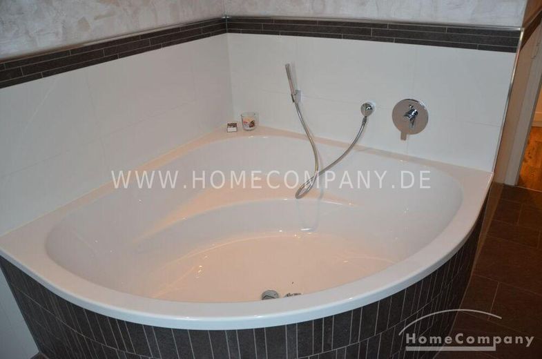 Schöne, geräumige 4 Zi.Whg., möbliert, mit Balkon. – 1da9ebabf2696a18e88fa2166f42ab4f16718027.jpg