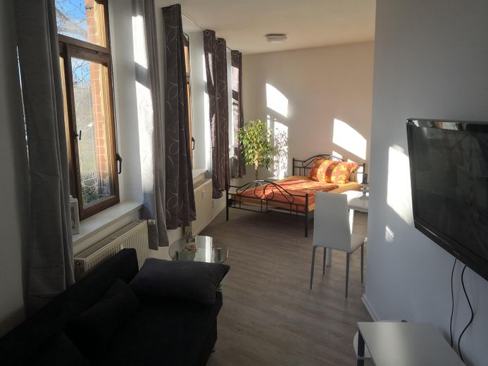 Moderno appartamento ammobiliato di 1 locale nel cuore di Meerane – Foto 3