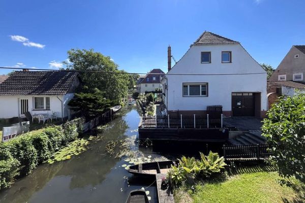 Una casa che mostra lo Spreewald dal suo lato più bello