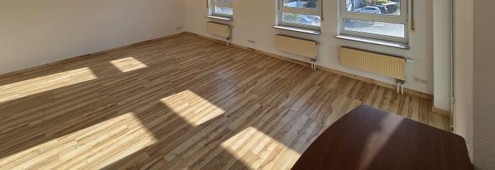 Helle 4-Zimmer Wohnung in ruhiger Lage zu verkaufen (provisionsfrei).