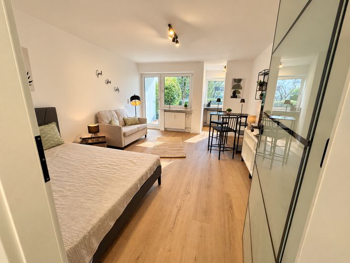 Rénové & charges tout compris : appartement meublé avec une excellente desserte par les transports en commun – Photo 3