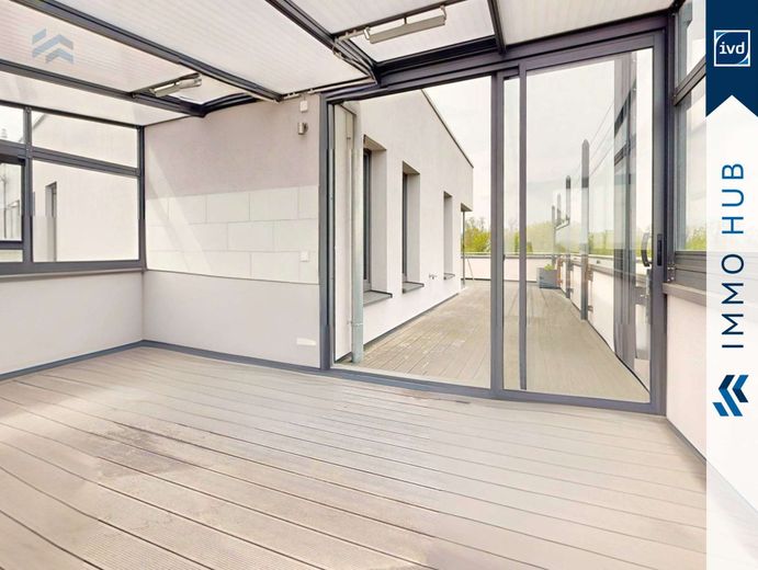 3687181-9CUPyL9FYAx5gAS4CBirCJRQ-Glashaus auf Dachterrasse.jpg