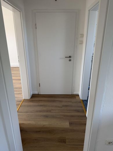 Gerenoveerd dakappartement op centrale locatie in Bottrop-Boy – Flur 
