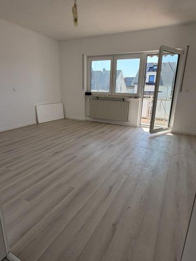 Lichtdurchflutete 4-Zimmer-Wohnung mit 126,5 m², Balkon in einem ruhigen 2-Parteienhaus – Foto 4