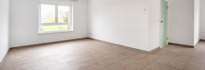 * Przestronne mieszkanie z 3,5 pokojami | 94 m² | kuchnia w zabudowie i balkon * – Wohnzimmer