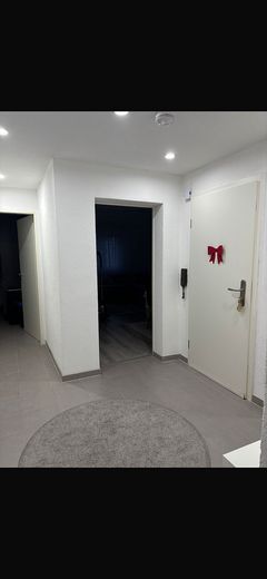 Reformada integralmente y moderna: apartamento de 2 habitaciones con cocina equipada y garaje propio en Gärtringen – Foto 22