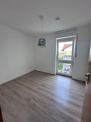 4-Zimmer-Wohnung mit Balkon in ruhiger Wohnlage! – Foto 6