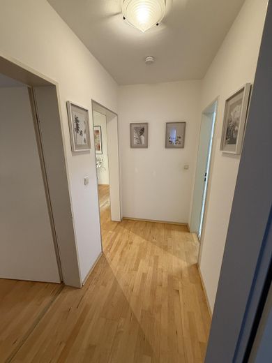 Helle,Schöne Wohnung Stadtmitte, Möbliert, Aufzug, Balkon – Foto 8