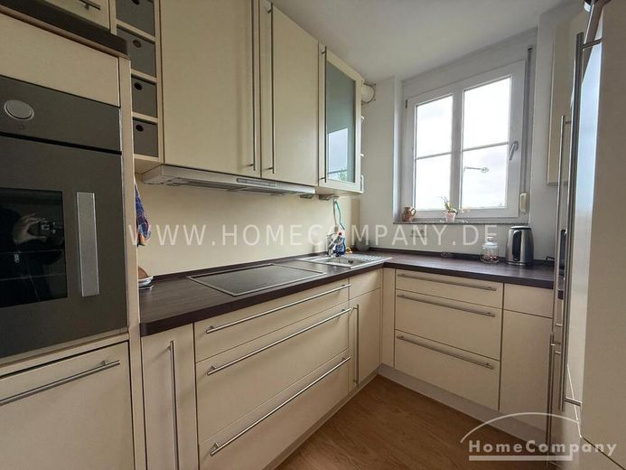 ***Riedberg (8072090) Moderne möblierte 3 Zimmer Wohnung mit Balkon und Stellplatz – 1ba2568be9382741781a2fadbbe421d1a6e3d6dc.jpg