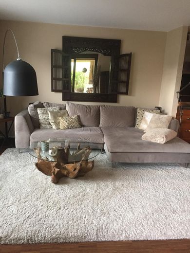 Schöne 2 Zimmer-Gartenwohnung in Ruhiger Lage – Wohnzimmer