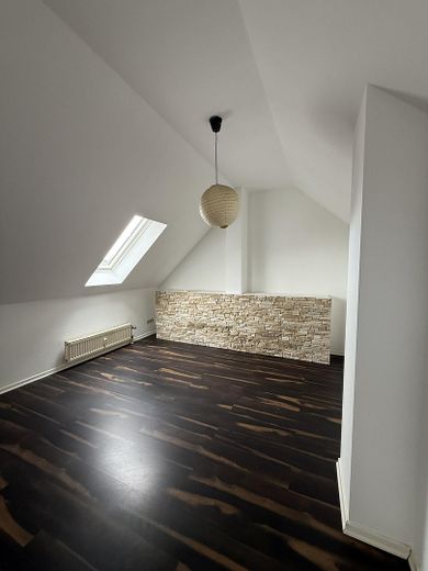 Maisonette-Charme unterm Dach – ruhige Lage in Grevenbroich – Foto 12