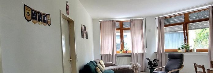 Niewiele barier: zadbane mieszkanie 2-pokojowe na parterze – Wohn- & Esszimmer
