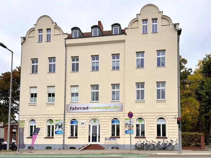 Investieren mit Weitblick: Vollvermietetes Wohn- und Geschäftshaus in Bestlage von Berlin-Biesdorf – Hausanaicht