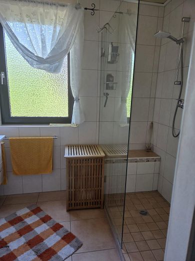 gepflegte 3,5 Zimmer Wohnung in der Aplerbecker Mark – Dusche