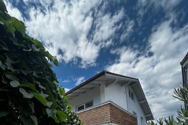 Großzügies Haus, bestens gepflegt, ruhige Lage und schönem Garten