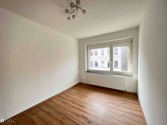 Moderne Etagenwohnung in Essen-Katernberg – Wohnzimmer
