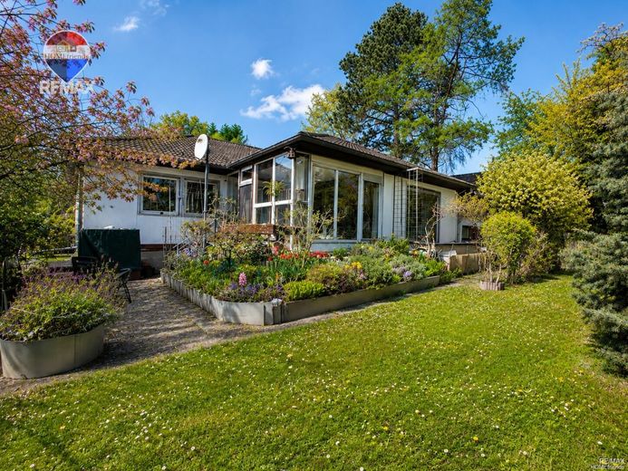 Einfamilienhaus in Berlin-Lichtenrade mit Vollkeller, Garage, 5 Zimmer| 596 m² Grundstück |Kamin &amp; Garten! – Garten