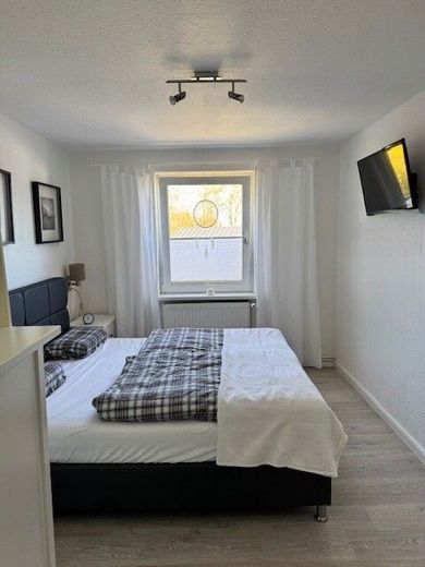 Doppelhaushälfte mit Einliegerwohnung zum Kauf – Schlafzimmer