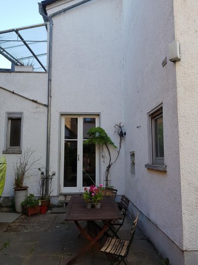 Bezugsfreies EFH mit Scheune & Garten in Niederbrechen – Hofseite