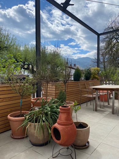 Appartamento al piano terra quasi nuovo con dotazioni di pregio e architettura eccezionale – Foto 42