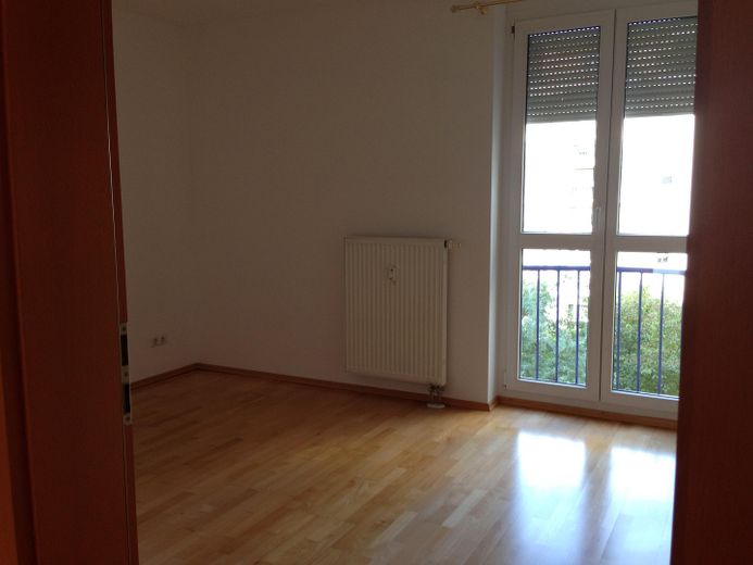 شقة أنيقة من غرفتين بالقرب من محطة مترو U3 آيدنباخشتراسه – Schlafzimmer