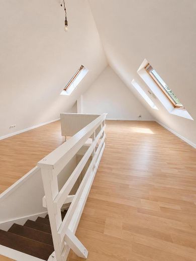 Wohnen über den Dächern Schwachhausens – 2 Zimmer, Dachterrasse und Grünblick – Hobbyraum