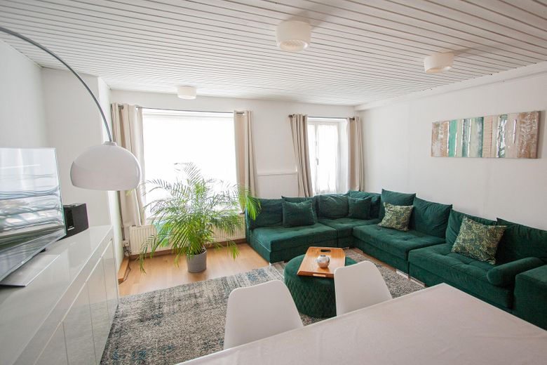 Ruim 3-kamerappartement met terras en tuin – Foto 1