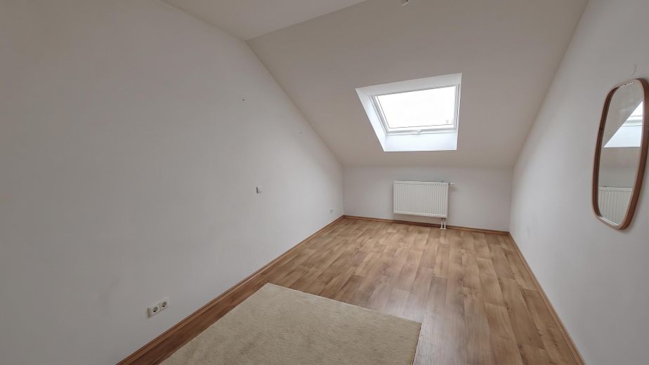 3-Zimmer Dachgeschoss Whg 28 mit Ausblick in Nittenau – Schlafzimmer