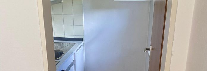 zur Küche