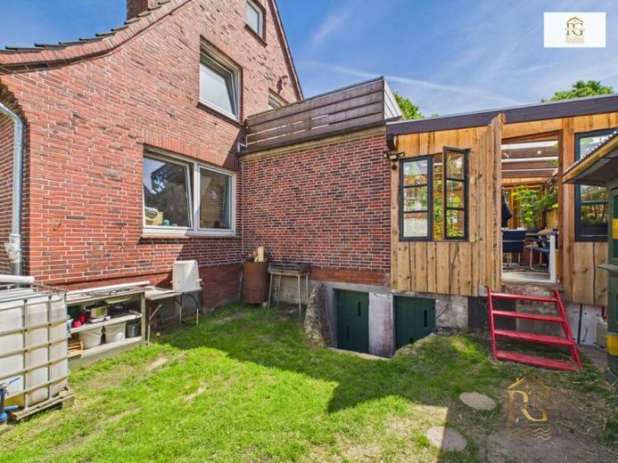 Ihr Wohntraum an der Nordseeküste: modernisiertes und gepflegtes Einfamilienhaus Stadtnah-6 Zimmer – Foto 1