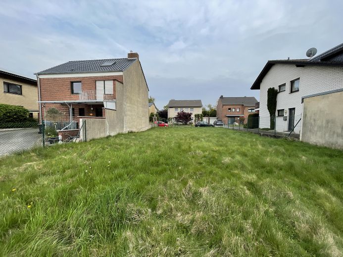 Grundstück in Erkelenz mit Baugenehmigung sofort bebaubar! – Foto 1