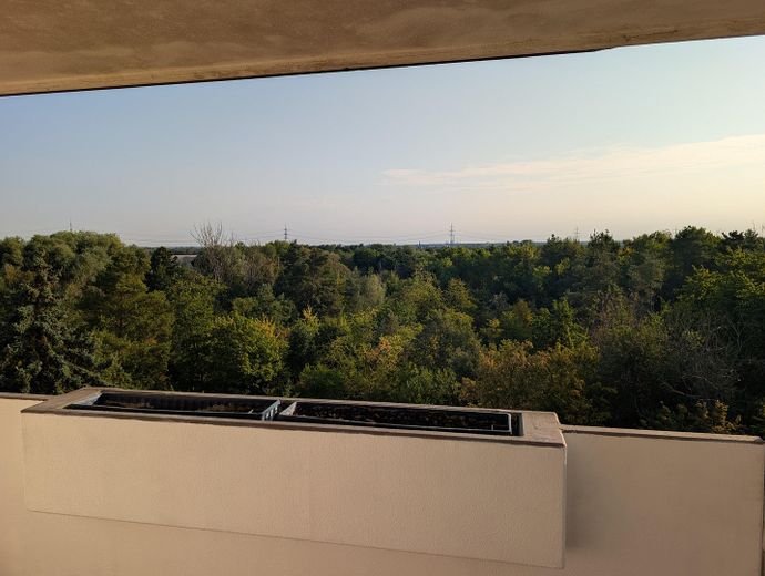 Renovierter Wohntraum mit Seeblick: 87 m² 3-Zimmer-Wohnung inkl. Einbauküche & Balkon – Foto 1