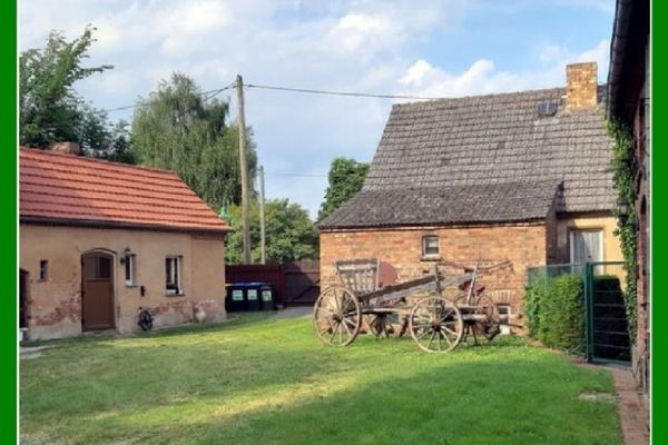 *** Mały dom wiejski szuka nowej miłości ***