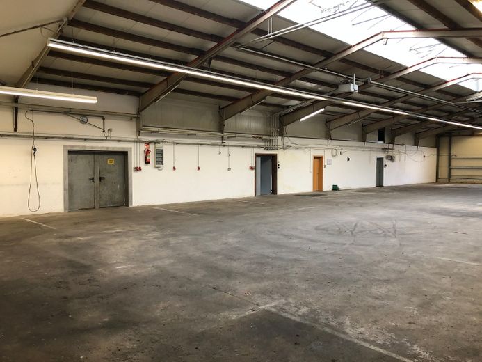 Lager/ Produktionshalle ( mit Büro ) – Halle 1 C