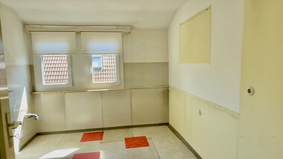 Zweifamilienhaus in exklusiver Waldrandlage – Küche OG