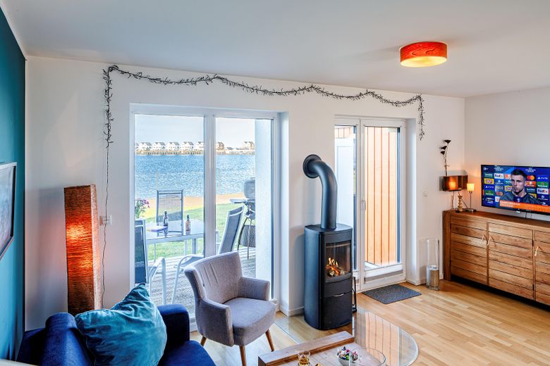 Semi-detached house in the Baltic Sea resort Olpenitz Kappeln, waterside location with large plot – Wohnzimmer