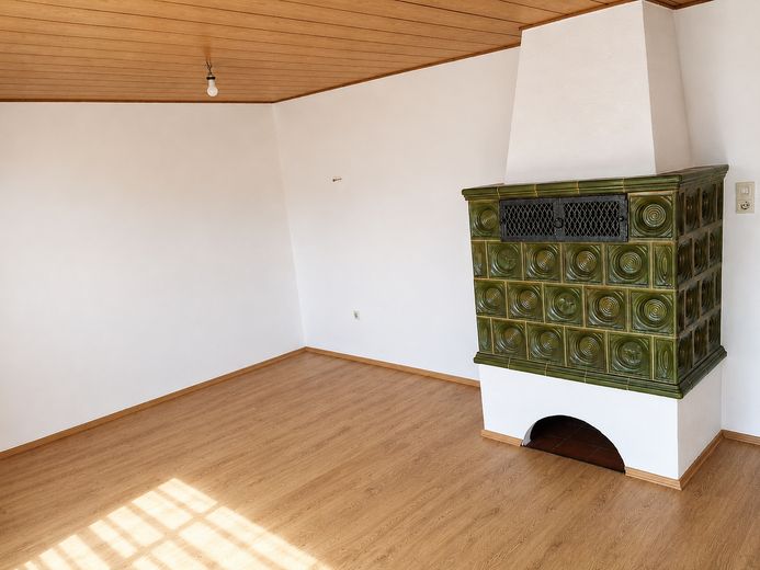 Ampia casa nel verde – utilizzo versatile, disponibile a breve | 659.000 € – Wohn- oder Esszimmer EG