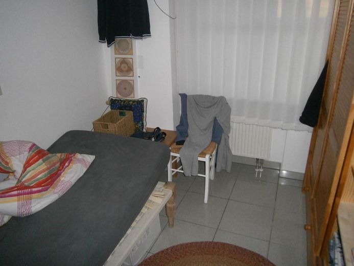 3 Apartments einzeln oder zusammen als Wohnung, TG, Stellplatz, dazu Garten mietbar – Minizimmer Nord 
